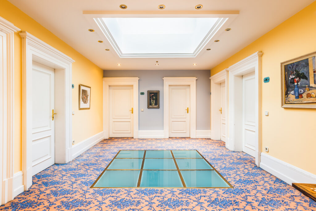 Zimmertüren und Oberlicht im Relais & Châteaux Hotel & Restaurant Villa Hammerschmiede